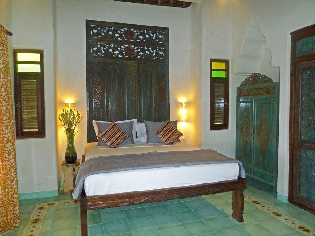 Life In Amed Beach Hotel Room photo