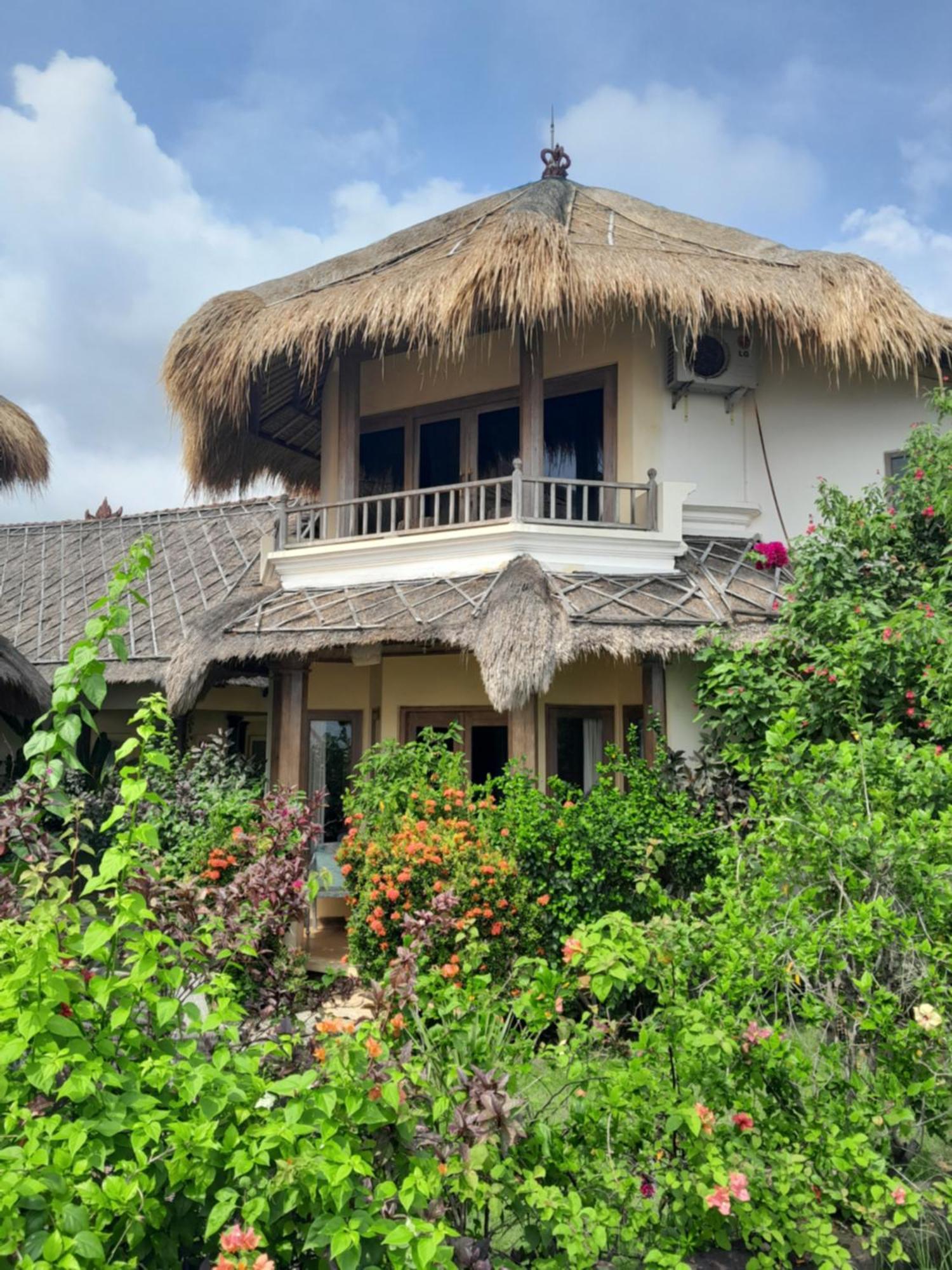 Life In Amed Beach Hotel Exterior photo