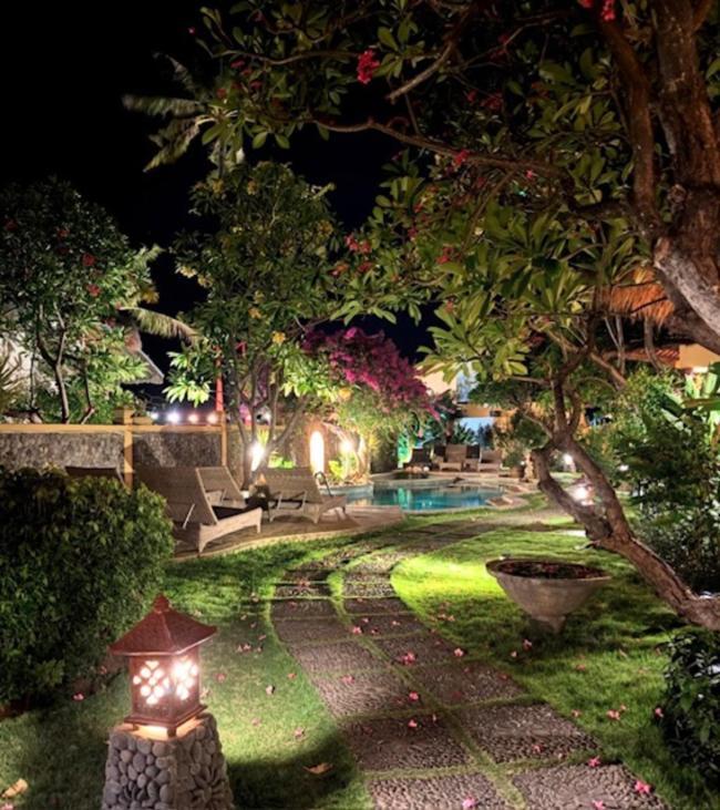 Life In Amed Beach Hotel Exterior photo