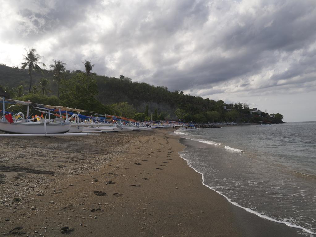 Life In Amed Beach Hotel Exterior photo
